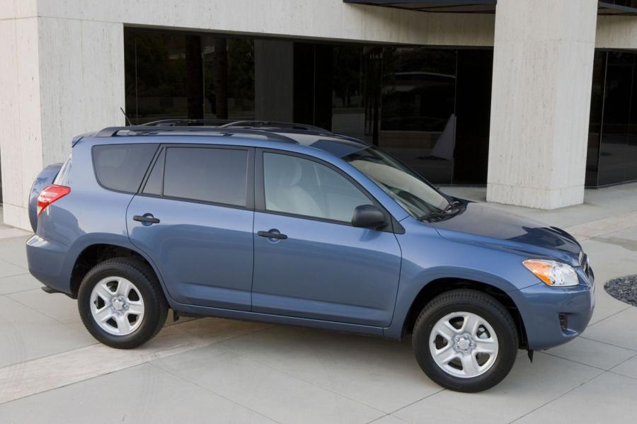  Toyota RAV4 2009 года  (фото 16 из 22)